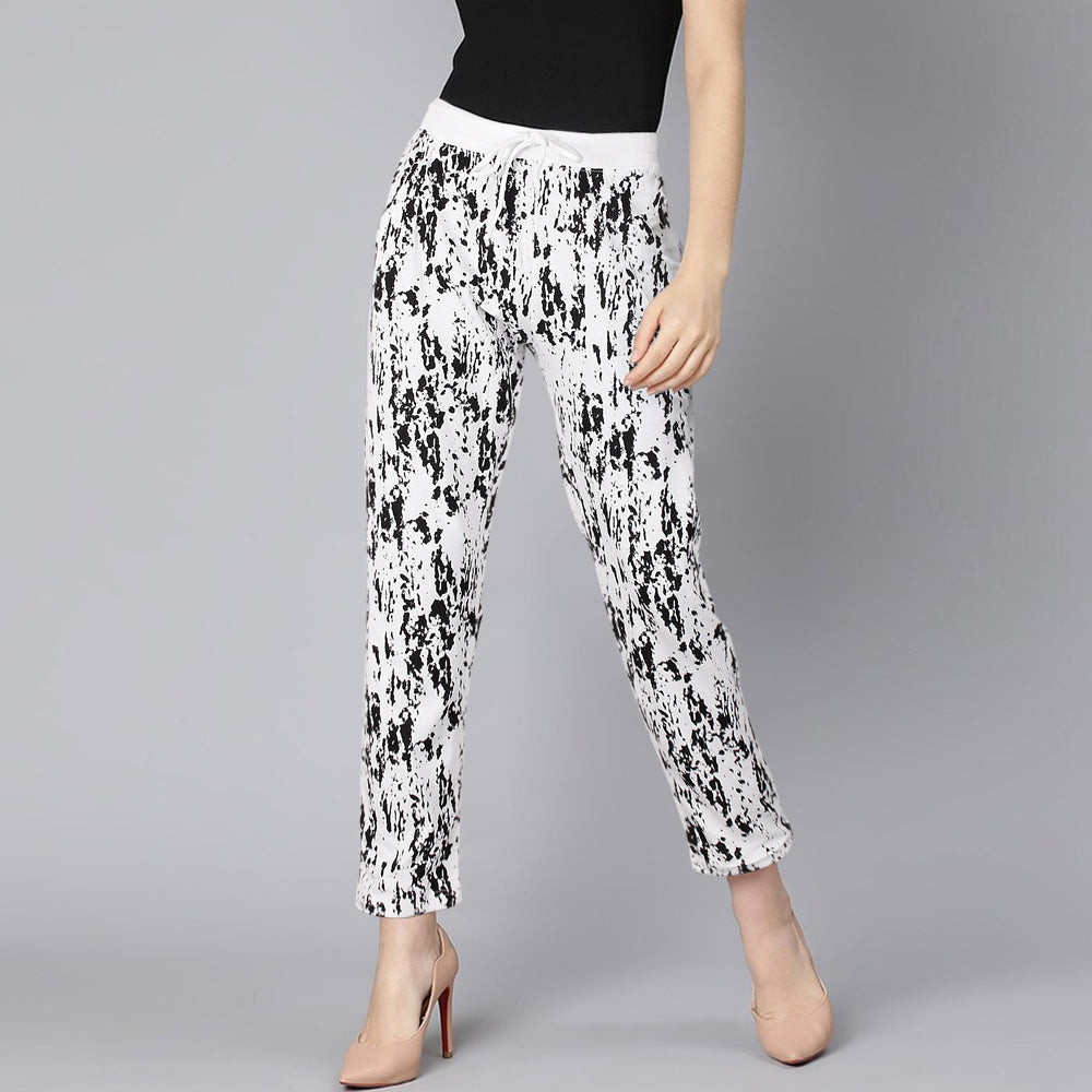 XAYWEAR Women's Black And White Printed Trouser