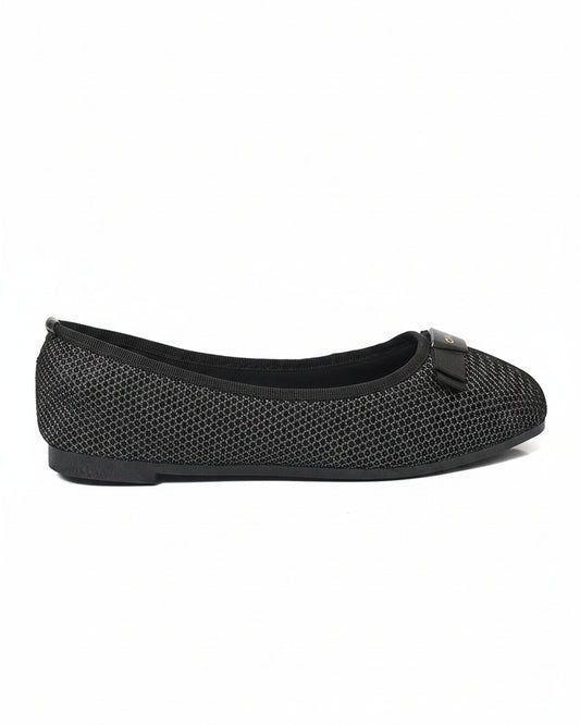 XAYWEAR Women's Black-White Dotted Casual Pumps