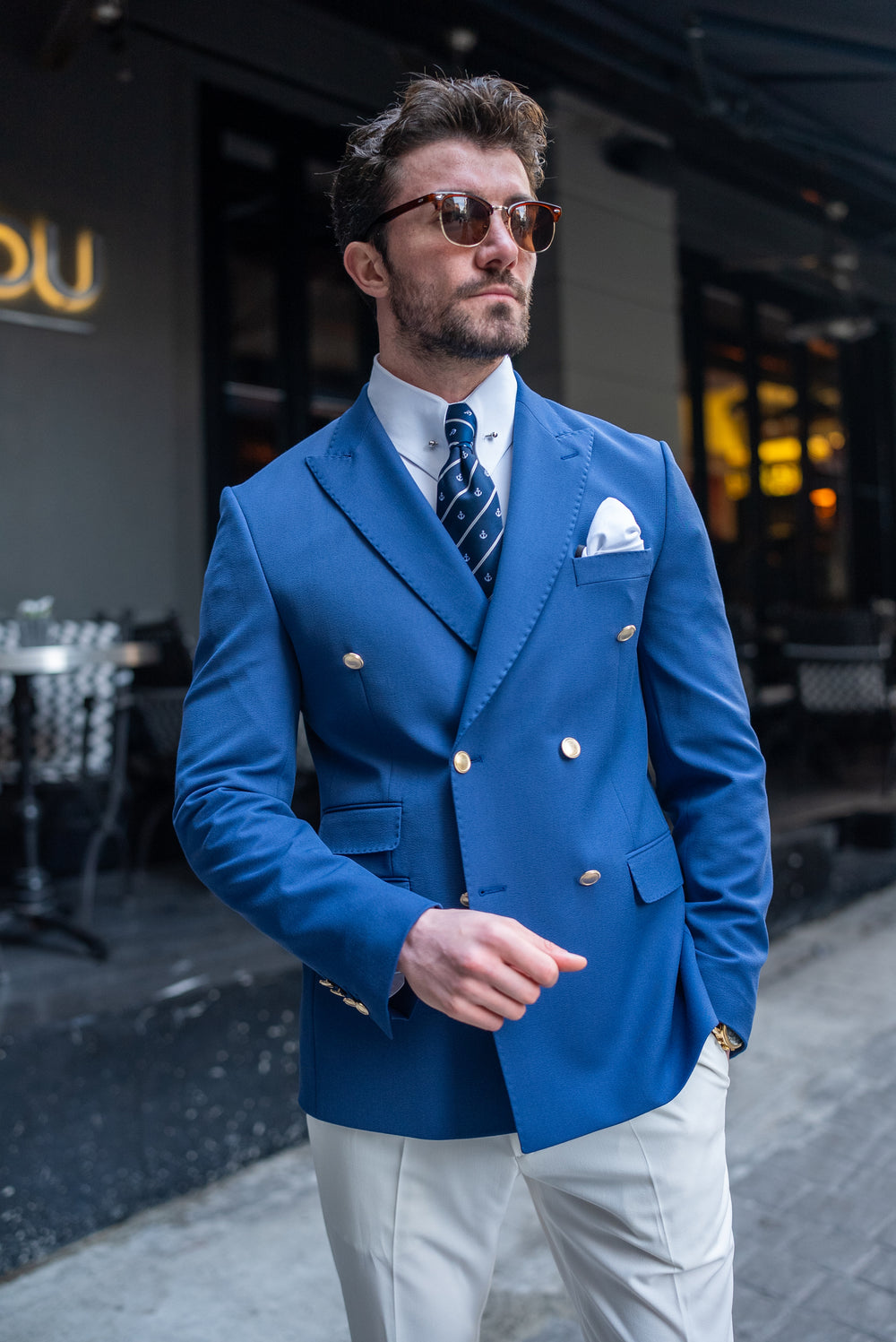 XAYWEAR men blazer suit in blue with double-breasted buttons and white pocket square