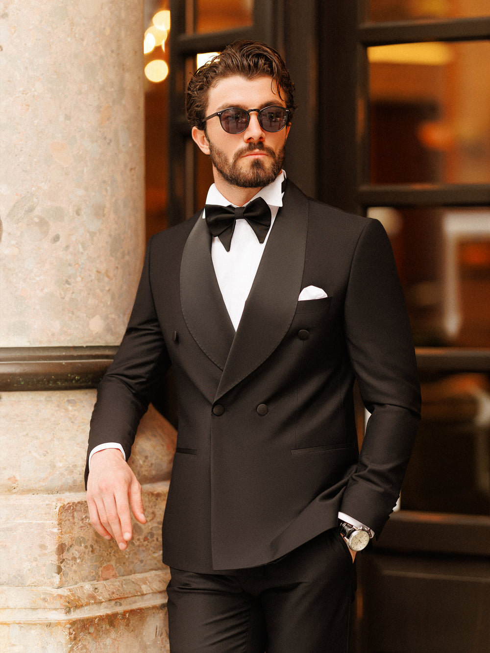 XAYWEAR Slim-Fit Peak Lapel Tuxedo Two-Piece Suit for Men - XAYWEAR