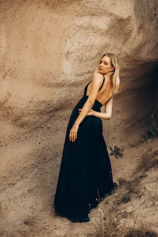 XAYWEAR Premium Elegant Black Evening Dress