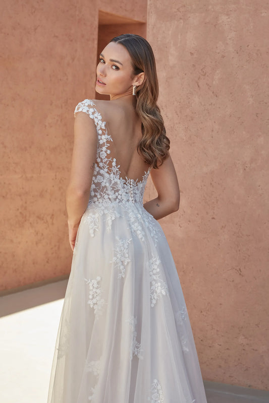 XAYWEAR elegant wedding white gown with lace applique and open back design
