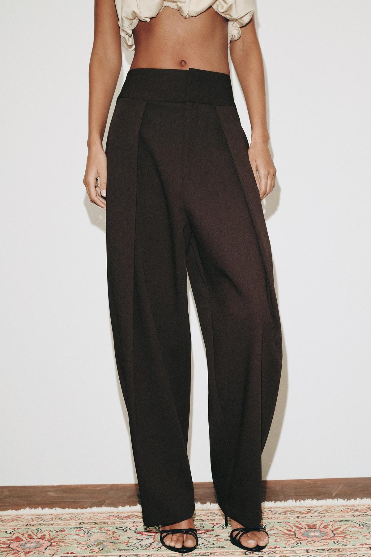 XAYWEAR BALLOON PLISSED TROUSERS