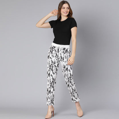 XAYWEAR Women's Black And White Printed Trouser