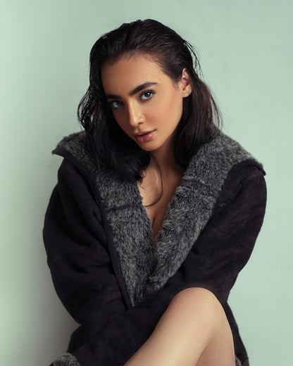 XAYWEAR winter coat for women in black with gray faux fur collar for stylish warmth