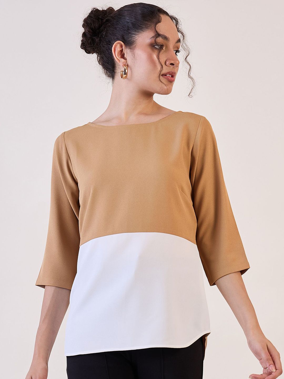 XAYWEAR Boat Neck Blouse for Women in Stylish Design