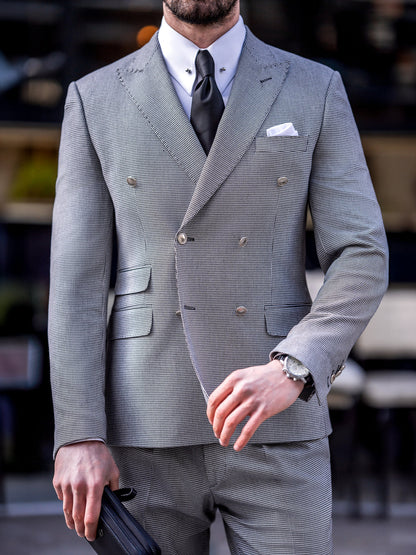 XAYWEAR gray double-breasted suit for men with black tie and white dress shirt