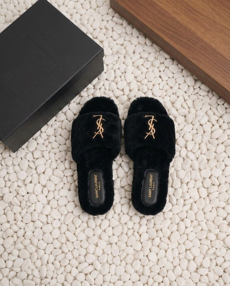 XAYWEAR Women's Black Casual Slippers