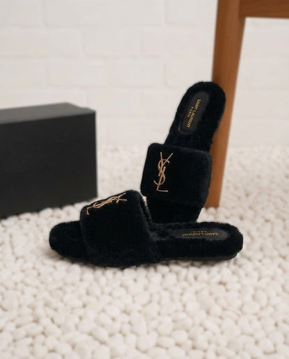XAYWEAR Women's Black Casual Slippers