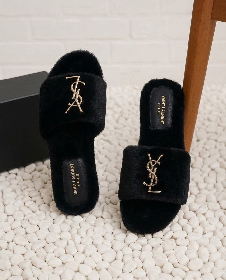 XAYWEAR Women's Black Casual Slippers