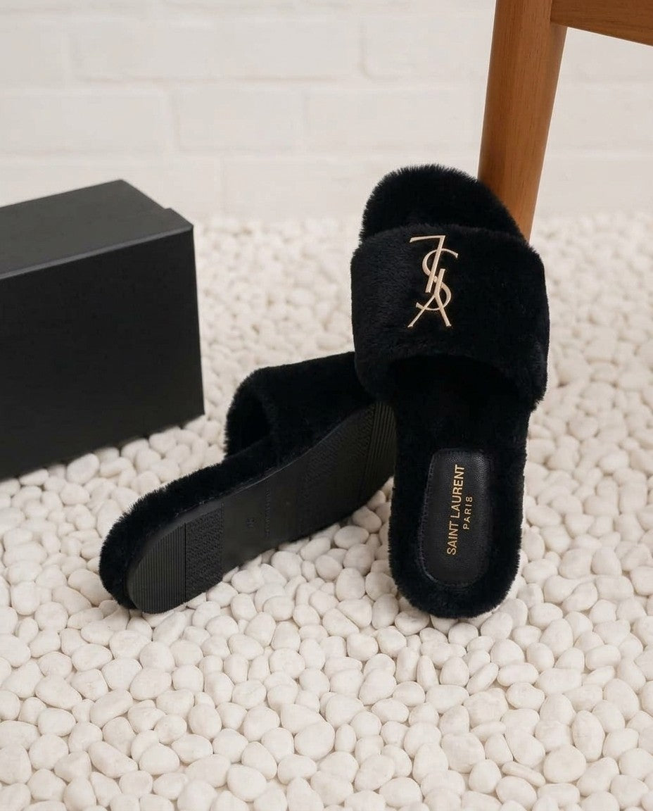XAYWEAR Women's Black Casual Slippers