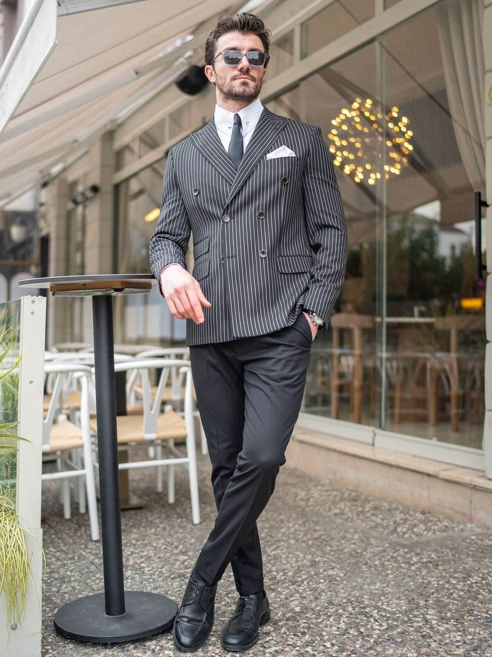 Stylish Luxury Pinstripe Suit for Men with Double-Breasted Jacket and Slim Fit Trousers