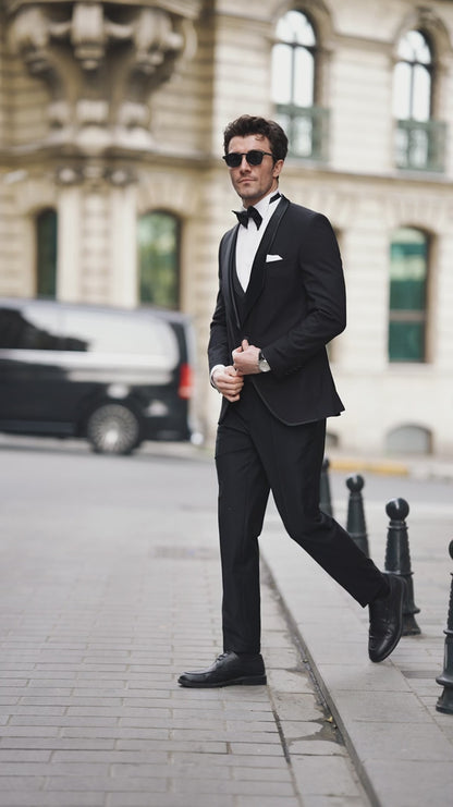 XAYWEAR Grace Formal Black Three-Piece Suit For Men