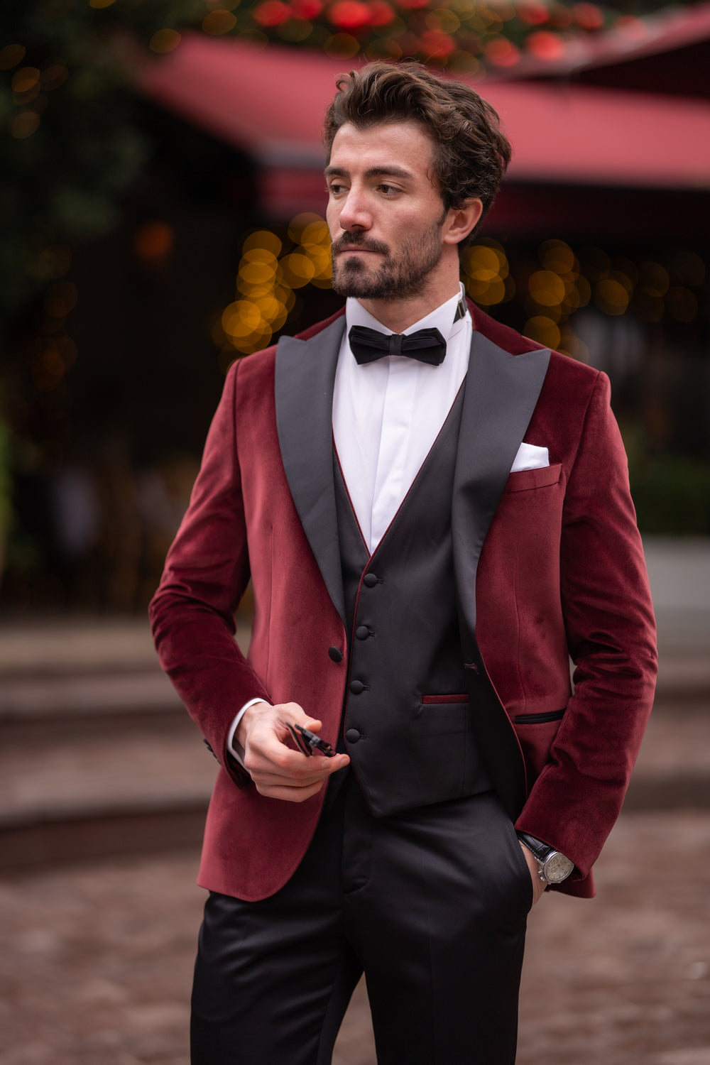 XAYWEAR Classic Men's Burgundy Velvet Blazer - XAYWEAR