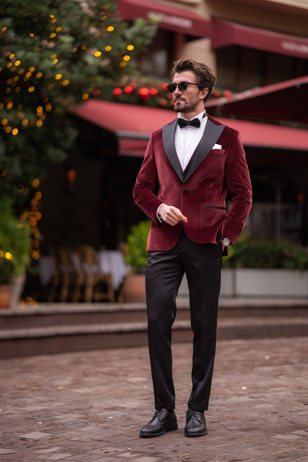 XAYWEAR Classic Men's Burgundy Velvet Blazer - XAYWEAR