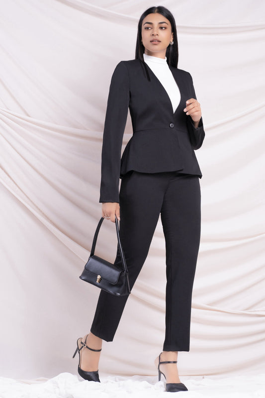 XAYWEAR formal suit for women in black with tailored blazer and slim pants