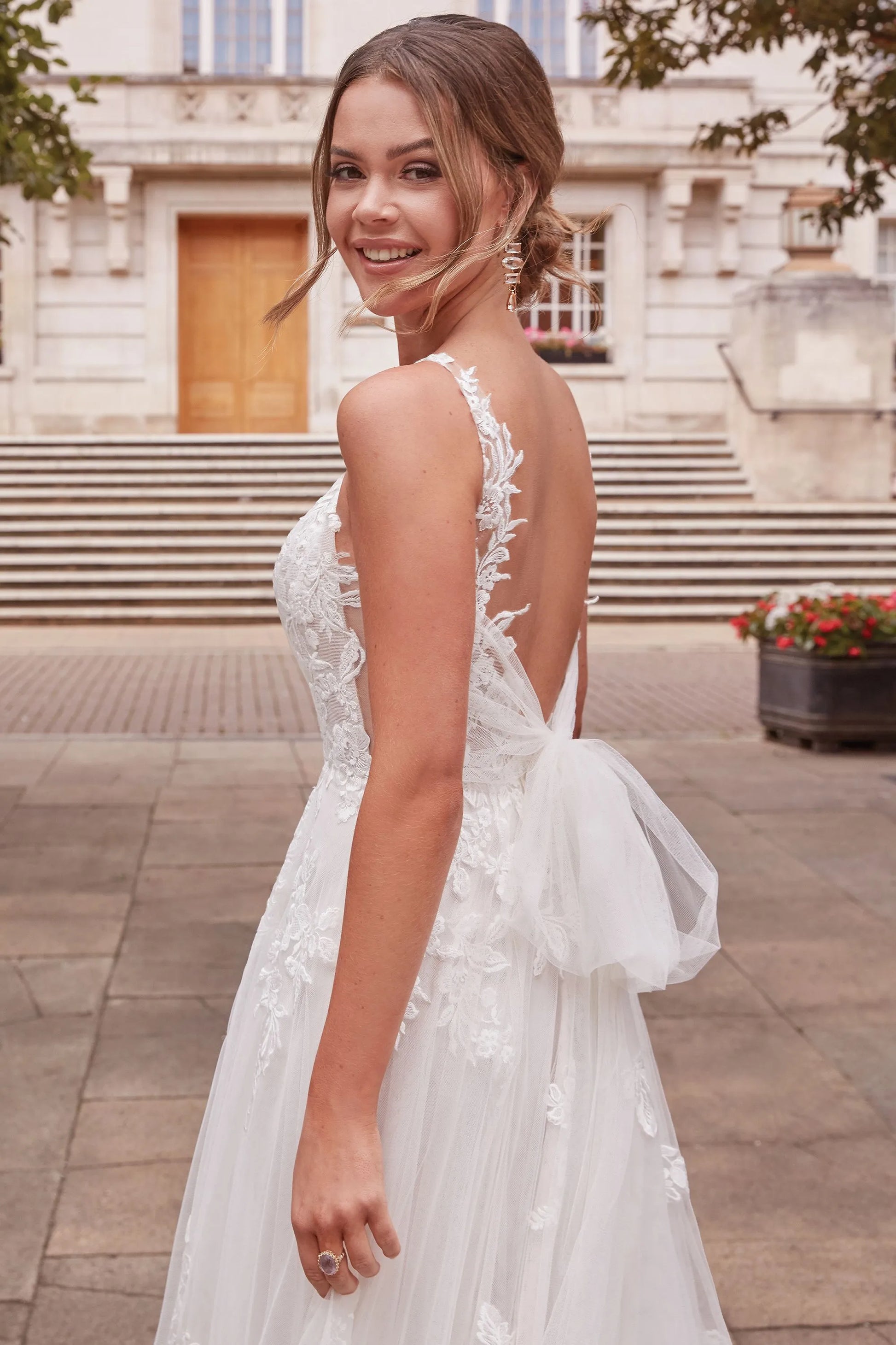 XAYWEAR elegant wedding dress gown with lace details and back bow design