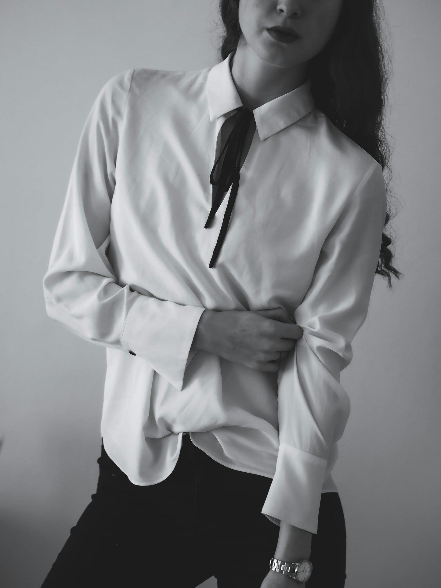 XAYWEAR women white shirt with long sleeves and black ribbon tie detail